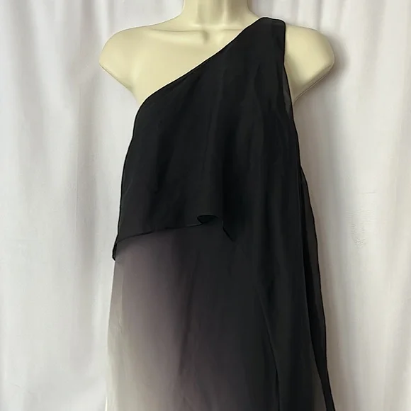 Halston Heritage NWT STUNNING One Shoulder Black Ombré Dress **Size 8** 🔥🔥 - Picture 3 of 6